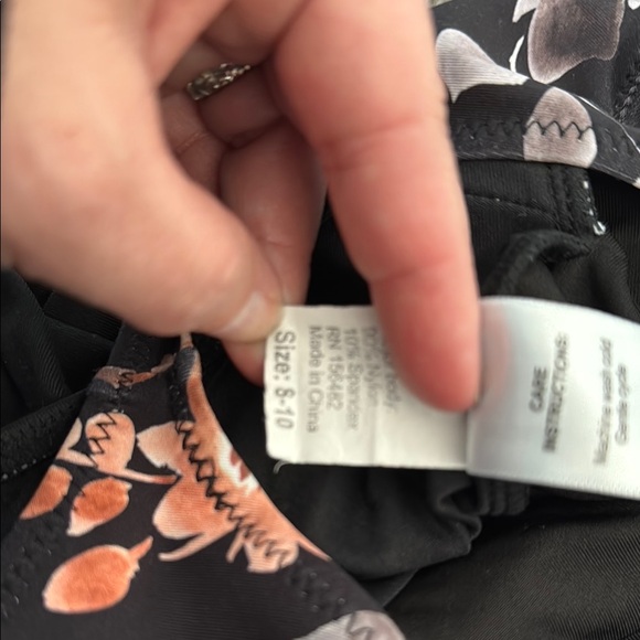 Floral Sleeveless Dress - Picture 5 of 5